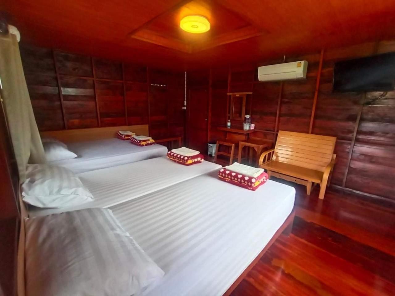 Baan Rabiangdao Uthaithani Утай Тани Екстериор снимка